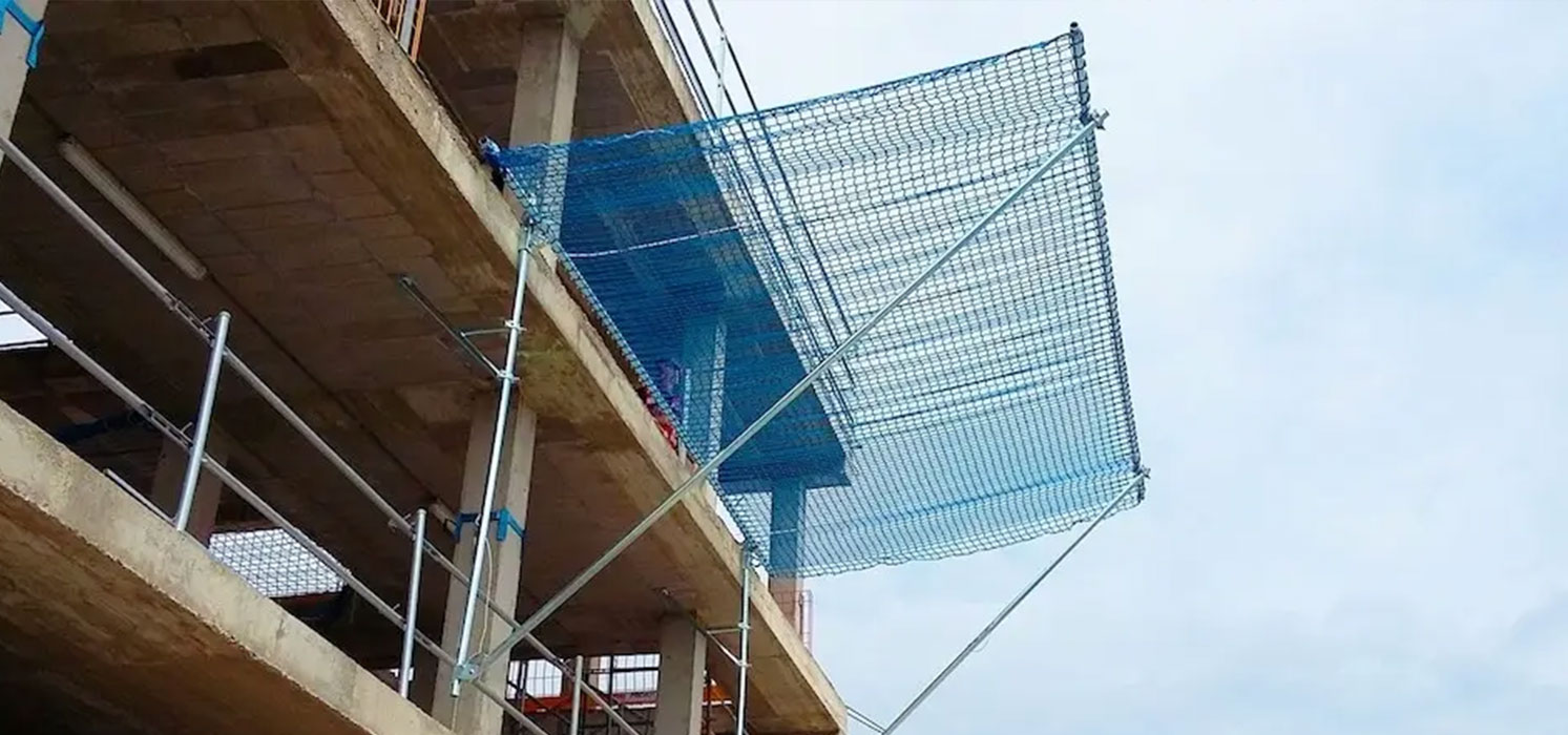 Balcony protected with an invisible grill and bird net